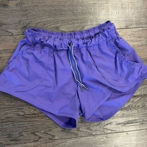 LULULEMON SHORTS (unlined)